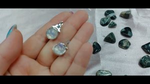 Лунный камень - адуляр. Что это такое, и кто может носить украшения этим камнем?