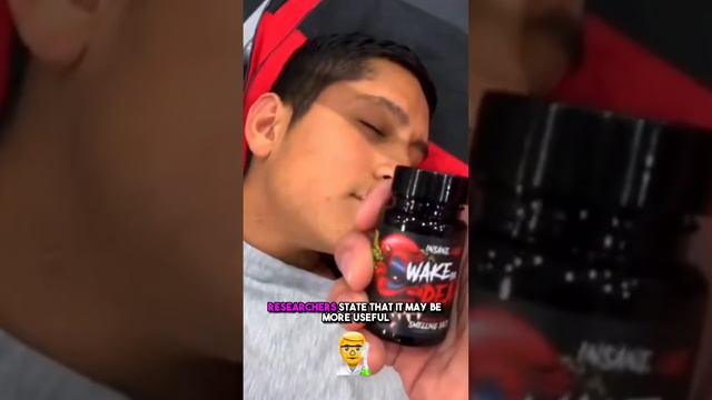 Are smelling salts dangerous??☢️😳Know the truth! #fitness #gym #smellingsalts #powerlifting #fyp смотреть онлайн