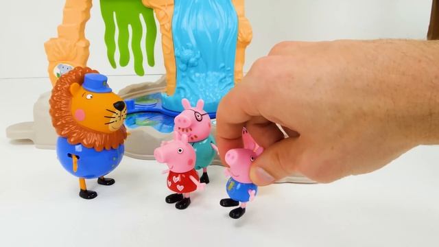 Peppa Pig Toy Zoo Animal Learning Video for Kids! смотреть онлайн