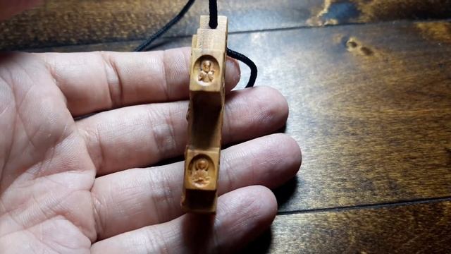 Восьмиконечный крестик из абрикоса