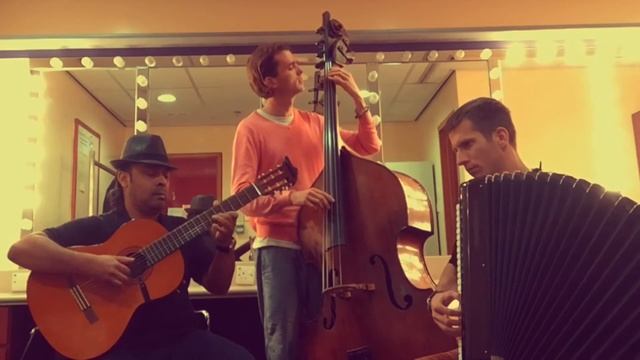 'CAFE 852' performs 'La Cumparsita' (TANGO) смотреть онлайн