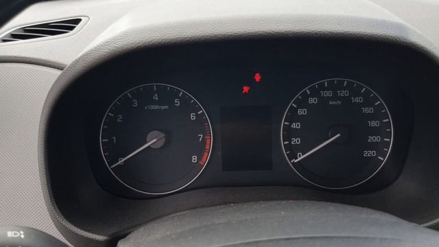 Hyundai Creta 2018, пробег 54000км. Рабата прогретого двигателя масло 5w30. Двигатель G4FG/1.6L. смотреть онлайн