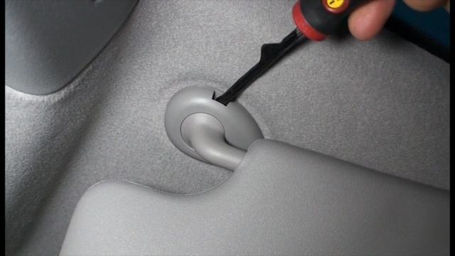 27. Снятие солнцезащитных козырьков Honda Stepwgn RP