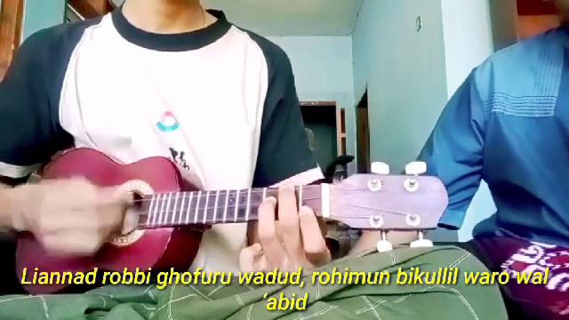 Duet lantunan sholawat sauqbilu ya + lirik + cord cover ukulele senar 3 смотреть онлайн