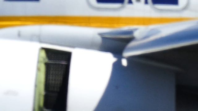 Alicante Airport Spotting Session Spring 2016 [4K] смотреть онлайн