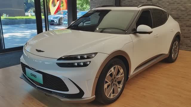 Genesis GV60 - привезём под ключ!