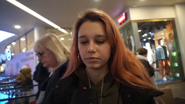 ЧТО ПОДАРИШЬ ПАРНЮ НА НОВЫЙ ГОД? ОПРОС ДЕВУШЕК смотреть онлайн