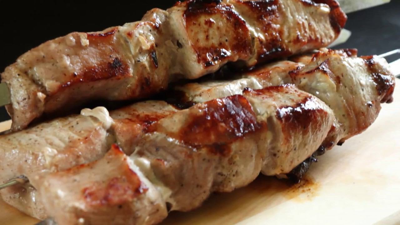 Шашлык.Сочная свиная корейка на углях.