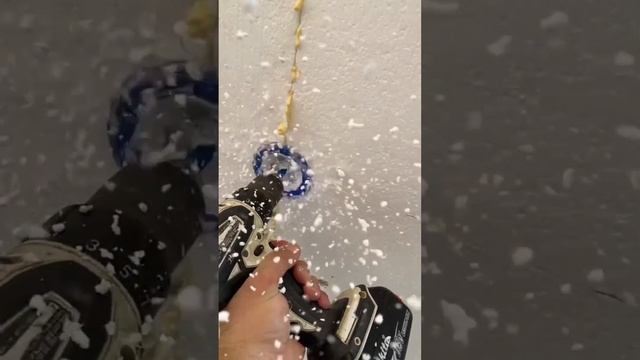 #shorts Фрезерование Отверстий под Заглушки для Дюбелей ? смотреть онлайн