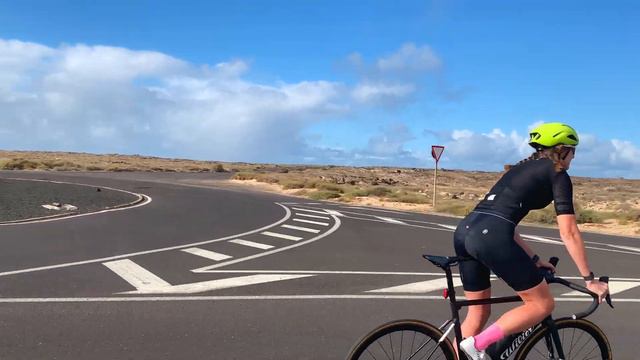 ❤️PARADISE ISLAND🏝️ "LANZAROTE" CYCLING🚵♀️ смотреть онлайн