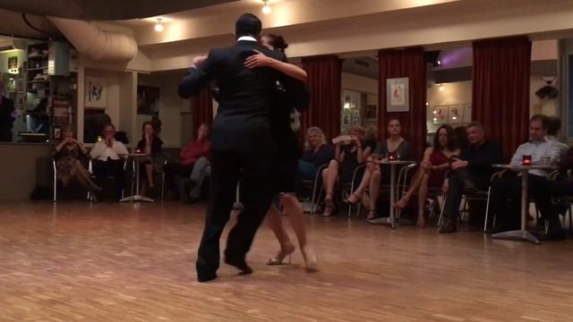 Tango, Jenny Gil y Frank Obregon смотреть онлайн