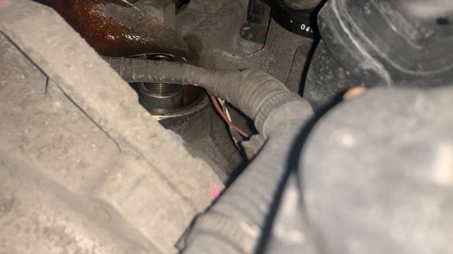 Mitsubishi Mirage Oil Change смотреть онлайн