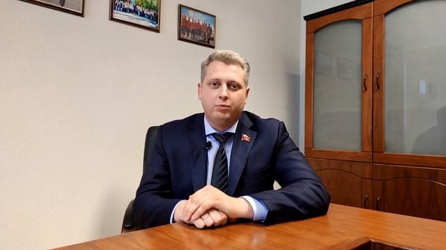 Продать Ельцин центр. Ивачев vs Куйвашев. Обмен мнениями. А на чьей вы стороне? смотреть онлайн