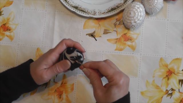 Красим яйца при помощи кружева - Эксперимент удался смотреть онлайн