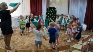 Развлечение для детей второй младшей группы «Мы поедем в лес весенний»
