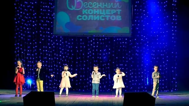 Раз ладошка два ладошка, поет Группа Капитошки. Студия современного искусства "ТОНУС-Арт", г.Калуг смотреть онлайн
