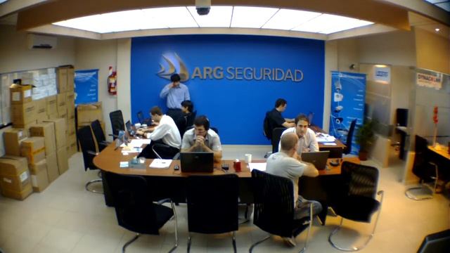 Camara IP Megapixel Dynacolor HD 1280x720P POE Dia Noche ARGseguridad смотреть онлайн