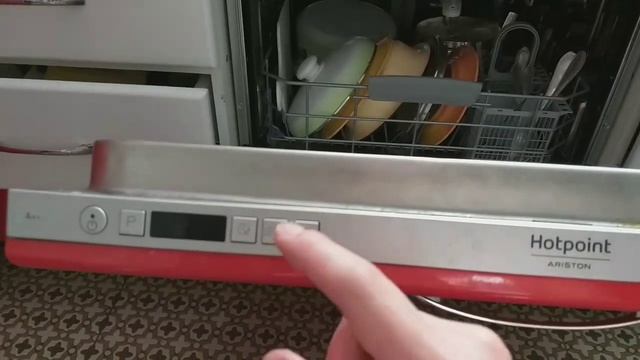 Обзор посудомоечной машины Hotpoint Ariston HIO 3c22 W. Схожая модель HIO 3C23 WF смотреть онлайн