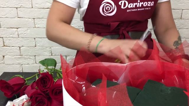 Как собрать букет из роз и конфет в коробке | DariRoza смотреть онлайн