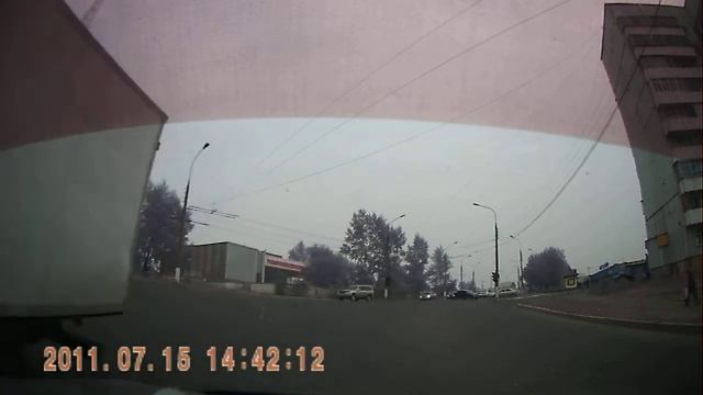 Автомобильный видеорегистратор CAR BLACK BOX H-190 .AVI смотреть онлайн