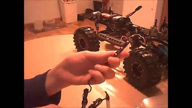 RC TRUCKS:Axial SCX-10 Recon G6 BUILD Pt 7 смотреть онлайн