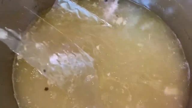 Праздничное заливное из курицы с добавлением овощей. смотреть онлайн