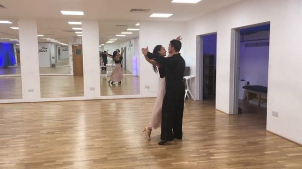 Advanced Quickstep - Running Right Turn