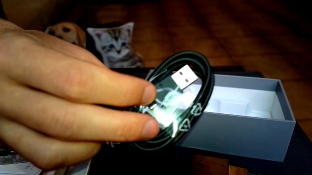 Распаковка Sony Xperia XZ2 Premium (купленного в Бельгии) смотреть онлайн