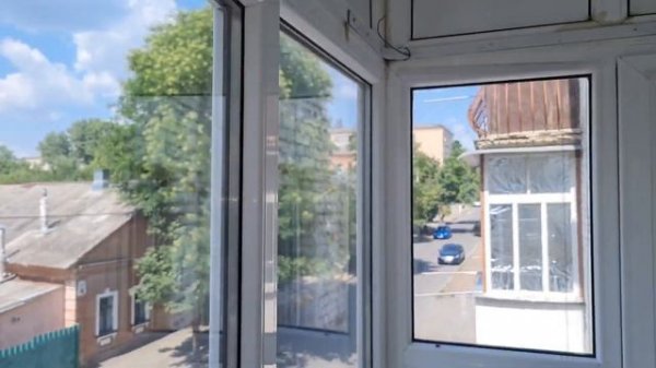 Не открывается окно, заклинила створка, как самому открыть, как отрегулировать?