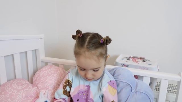 КАК СДЕЛАТЬ КУДРИ БЕЗ ПЛОЙКИ И БИГУДИ БЕЗ ВРЕДА ДЛЯ ВОЛОС. ЛЕГКАЯ ПРИЧЕСКА ДЛЯ ДЕВОЧКИ. смотреть онлайн