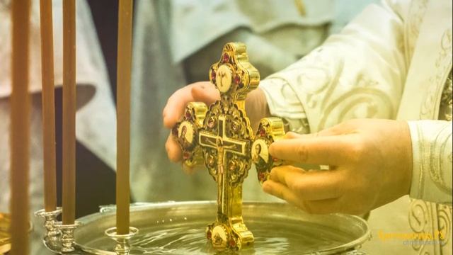 Что такое святая вода и как правильно ее использовать смотреть онлайн