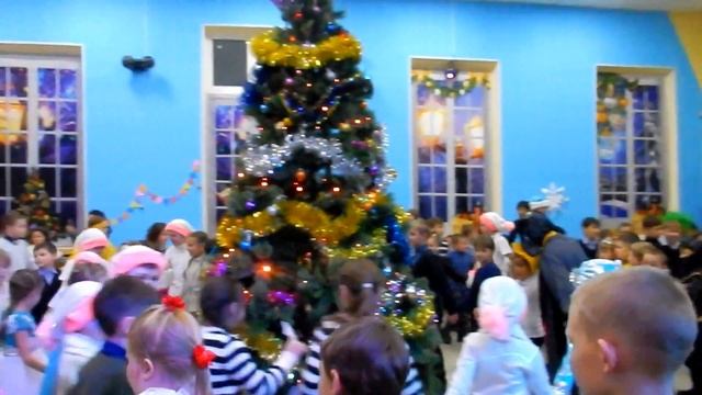 Ярко в нашем доме елочка горит смотреть онлайн
