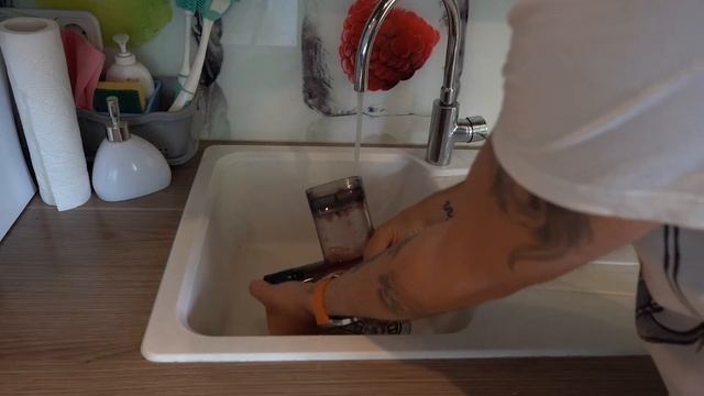 Philips HR1949/20 Slow Juicer Kurzvideo Deutsch смотреть онлайн