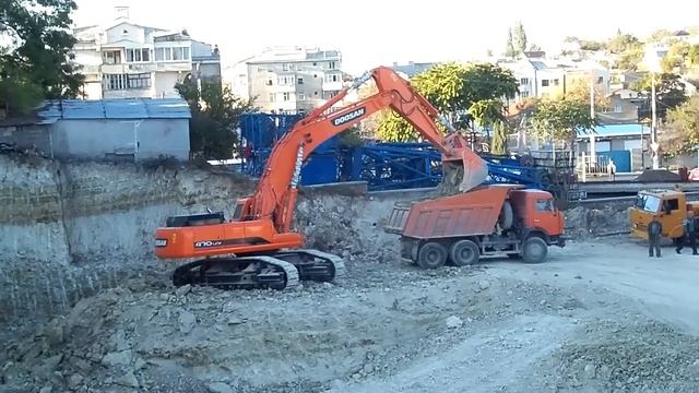 Doosan Daewoo 470 LCV смотреть онлайн
