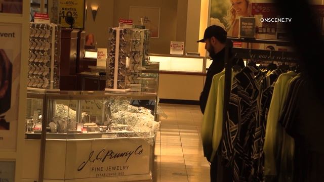 San Diego: JC Penny Jewelry Heist 01172024 смотреть онлайн