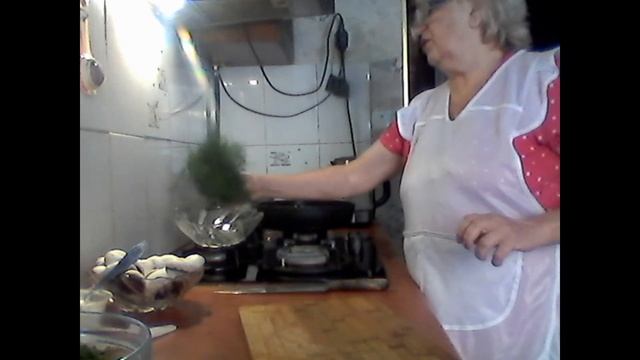 ЗАПЕЧЁННЫЕ ШАМПИНЬОНЫ С СЫРОМ ! ВКУСНО, ПРОСТО И ДОСТУПНО ! смотреть онлайн