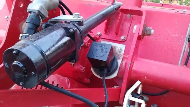 Японский минитрактор Yanmar F220 смотреть онлайн