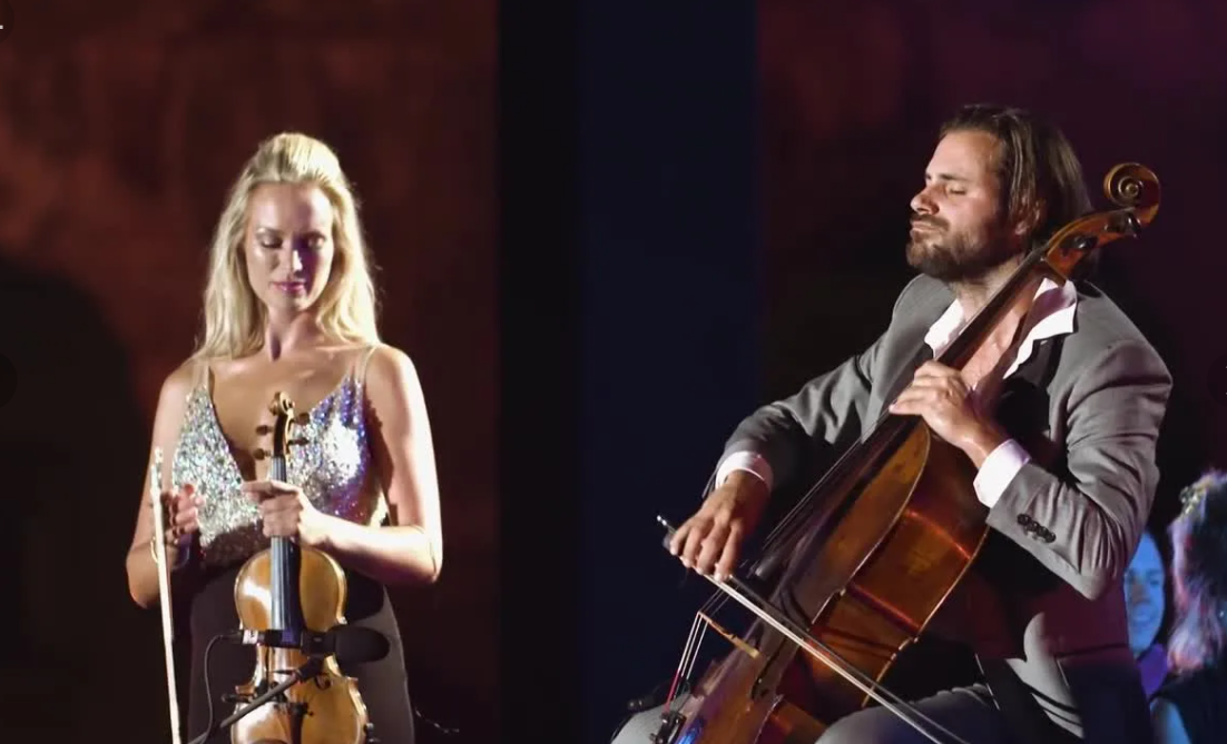 Великолепный Хаусер и Кэролайн Кэмпбелл (скрипка) "Чардаш" Витторио Монти смотреть онлайн