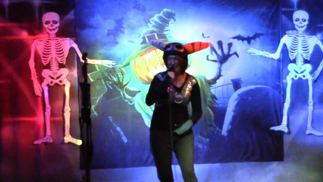 Marilyn Manson - Disposable Teens - Levi karaoke @ BI Hallowe'en Oct 2018 смотреть онлайн
