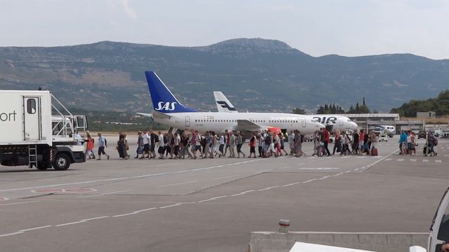 Aerodernek 2013 - Spotters Day at Split Airport! смотреть онлайн