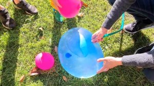 Гигантские водные шары.Как наполнять огромные водные шары? Дети играют с родителями.Как у Лайк Наст