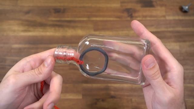 LIBERA LA ANILLA SIN ABRIR LA BOTELLA ¿ERES CAPAZ? смотреть онлайн