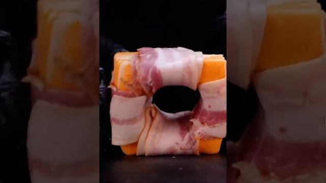 Обжаренные сыр и бекон смотреть онлайн