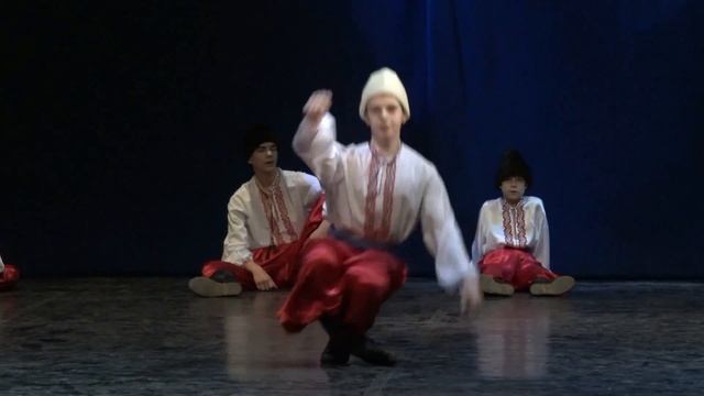 Шуточный мужской украинский танец Ползунец ансамбль Солнышко смотреть онлайн