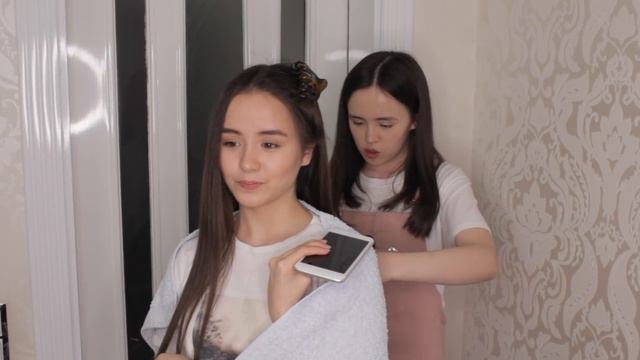 СТРИГУ МОЮ СЕСТРУ! ? Стрижка в домашних условиях...