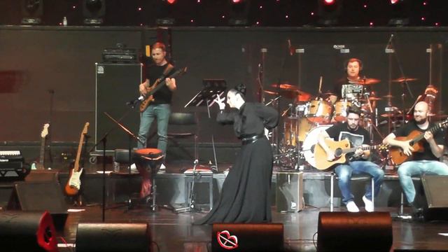 ЕЛЕНА ВАЕНГА - ЧИТАЕМ ПО СЛОГАМ/МОЛЧИМ 19.07.19 БКЗ смотреть онлайн