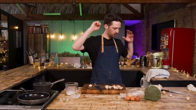 ULTIMATE £5 BUDGET COOKING BATTLE!! | Sorted Food