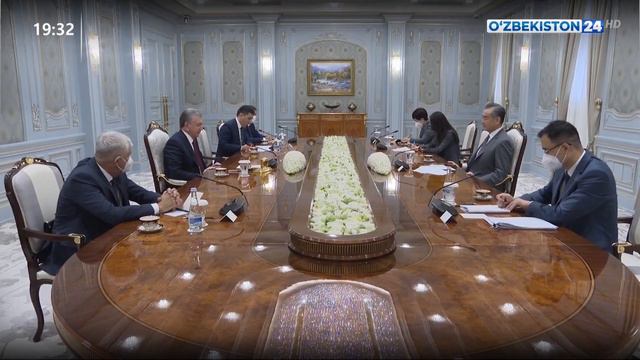 Президент Узбекистана принял делегацию Китая смотреть онлайн