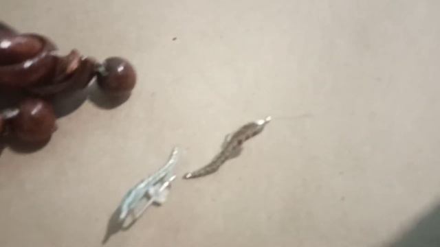 Серьги, сережки деревянные, под жемчуг, розовые, зелёные, блестящие, чёрные сердечки смотреть онлайн