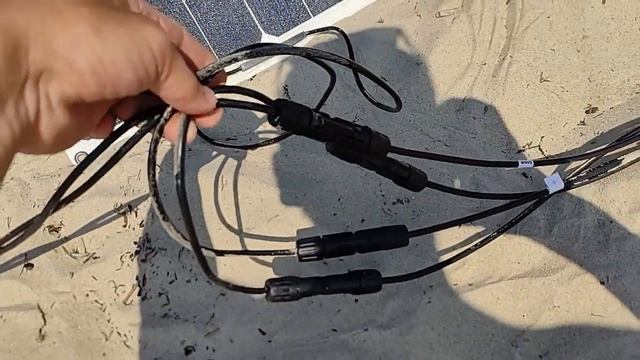 Аккумуляторная станция в работе с солнечными панелями и авто-холодильником смотреть онлайн